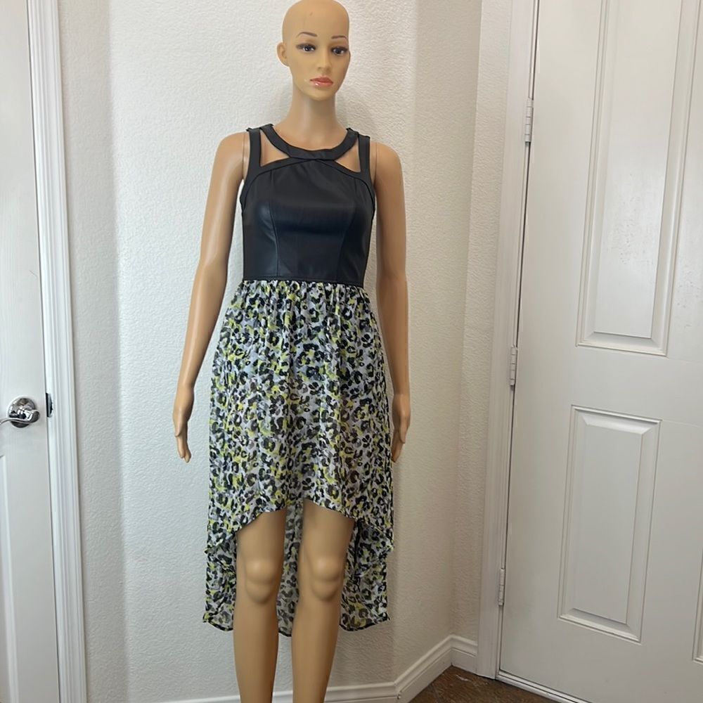 Material Girl Dress Sz Small Scoop Cut Out Neck Sleeveless High Low Black Yellow